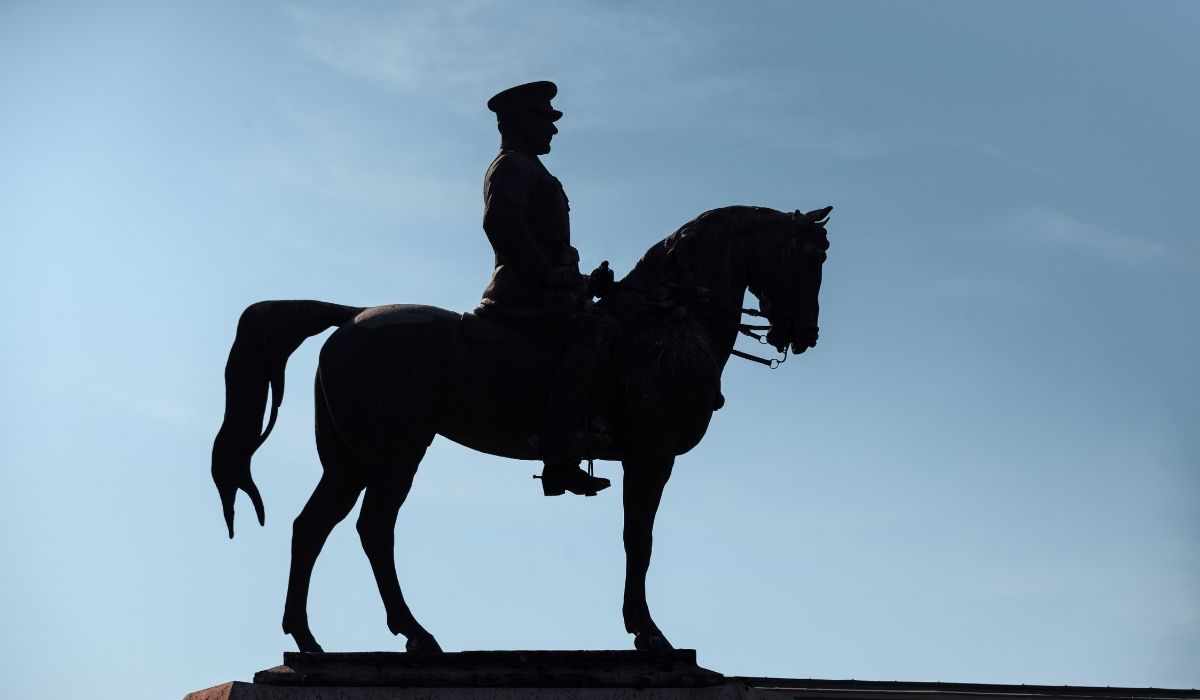 Kahve Falında Atatürk Büstü Anlamı
